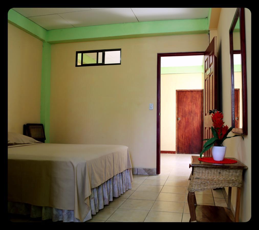 Hostal San Antonio León Exteriör bild