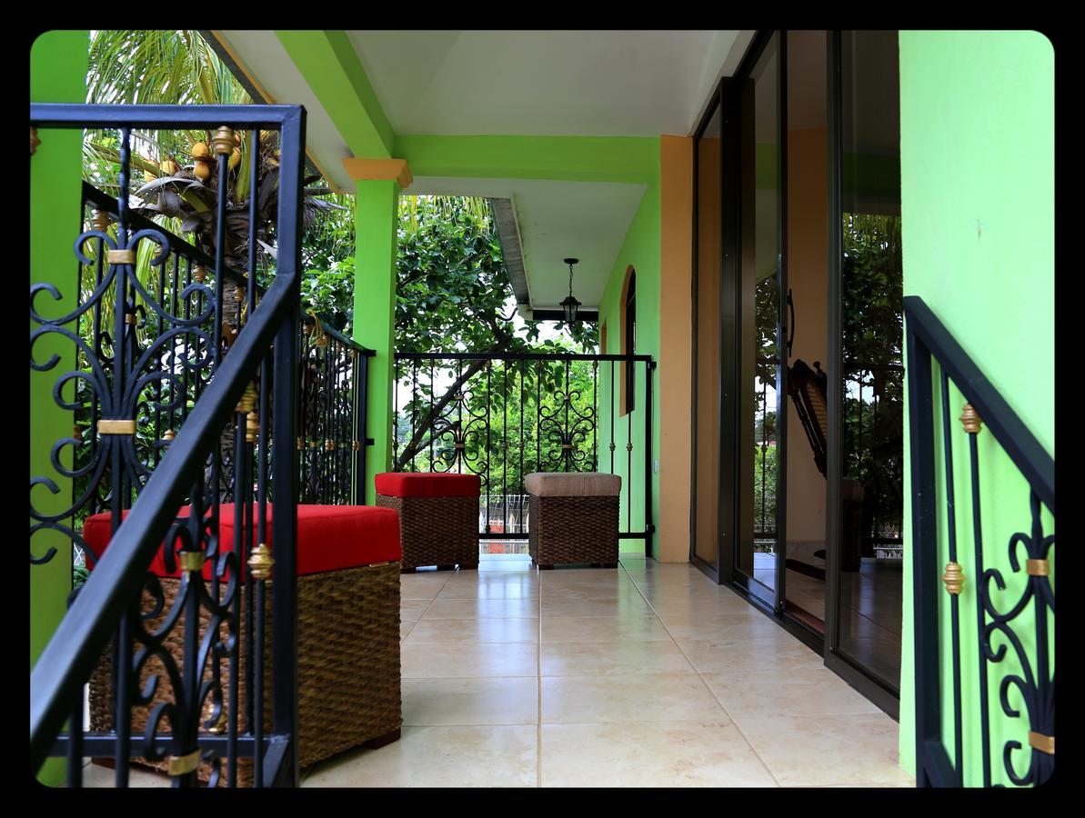 Hostal San Antonio León Exteriör bild