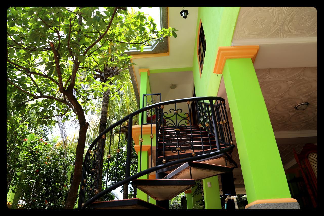 Hostal San Antonio León Exteriör bild